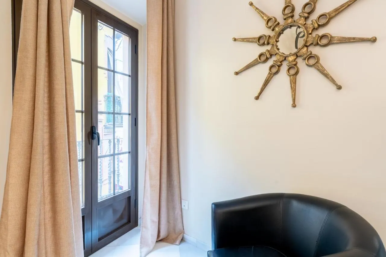 Precioso Y Moderno Apartamento En Centro De Sevilla 0*, Seville Spain