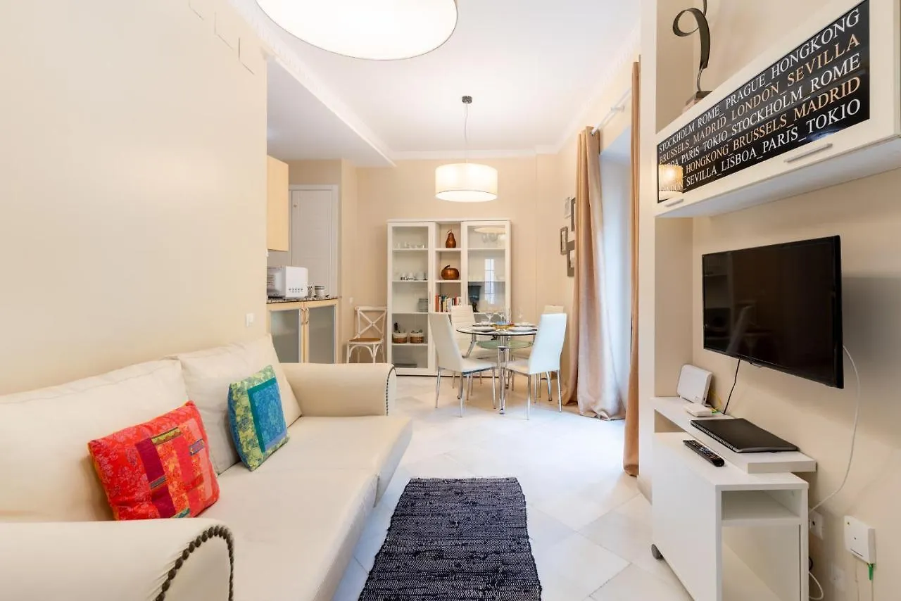 Daire Precioso y moderno apartamento en centro de Sevilla