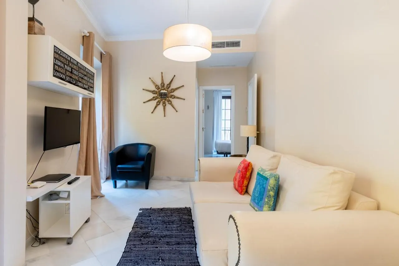 Daire Precioso y moderno apartamento en centro de Sevilla